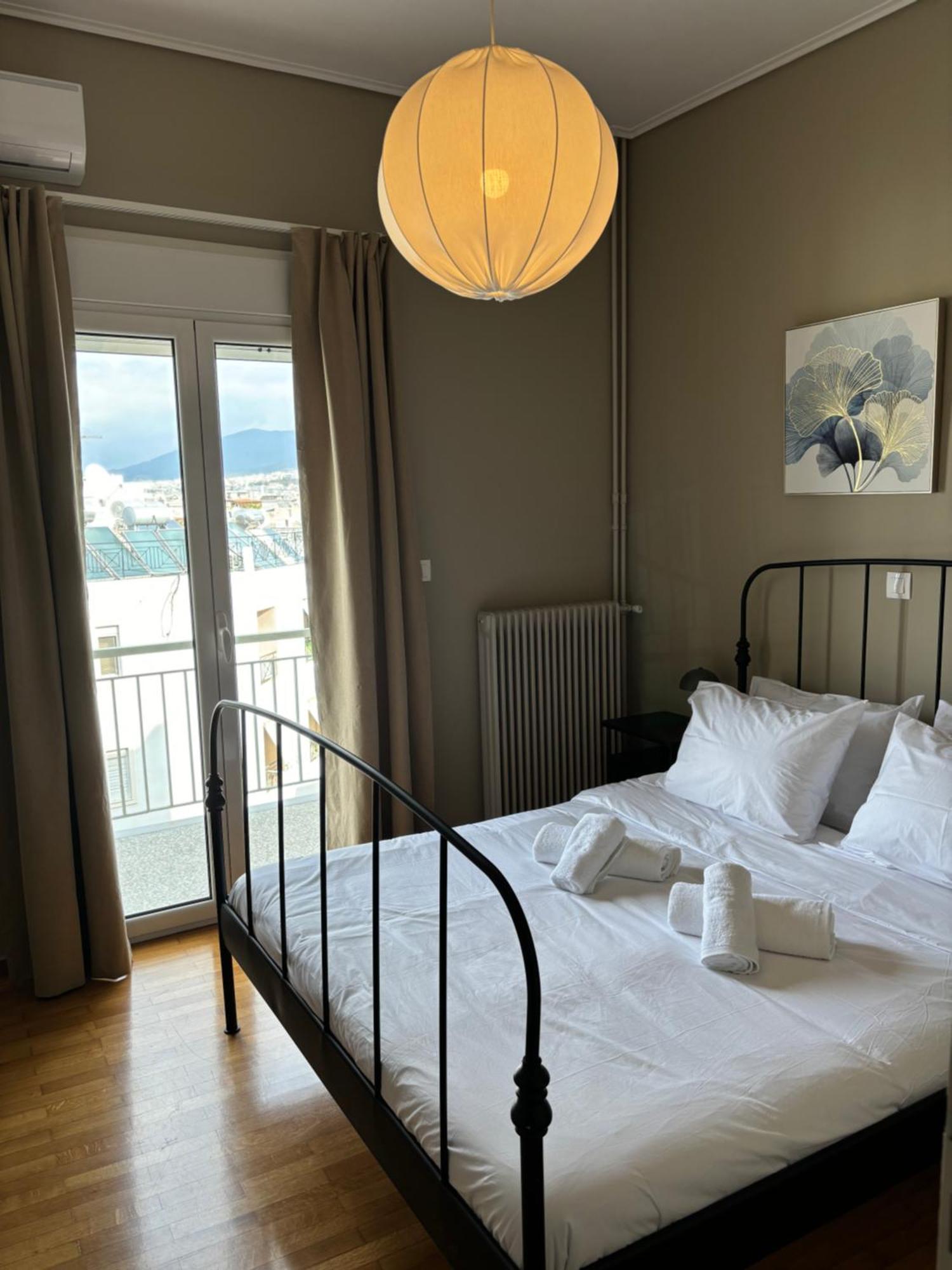 Pangrati Gem Views To Lycabettus Apartment